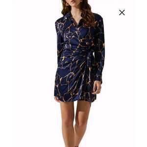 NEW ASTR Brielle Floral Long Sleeve Blue Satin Wrap Shirtdress Sz Small
